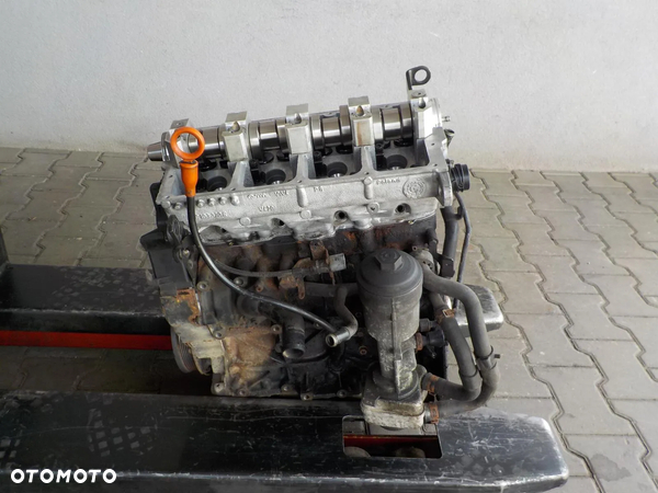 VW T5 1.9 TDI SILNIK BRR BRS  PEWNY
