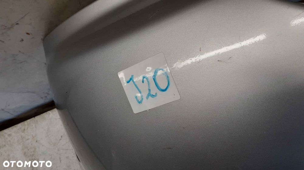 ) ZDERZAK TYŁ TYLNY DO TOYOTA COROLLA E12 1C0 SREBRNY - 2