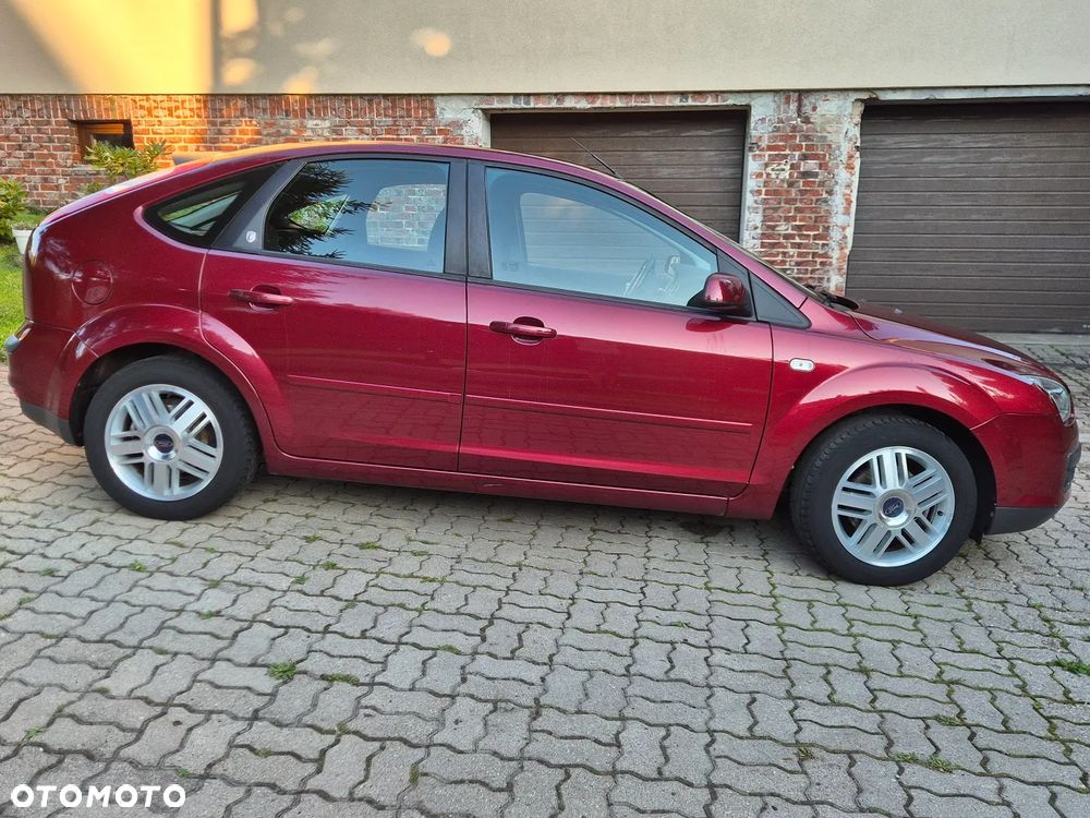 Ford Focus 1.6 16V Ghia - 3