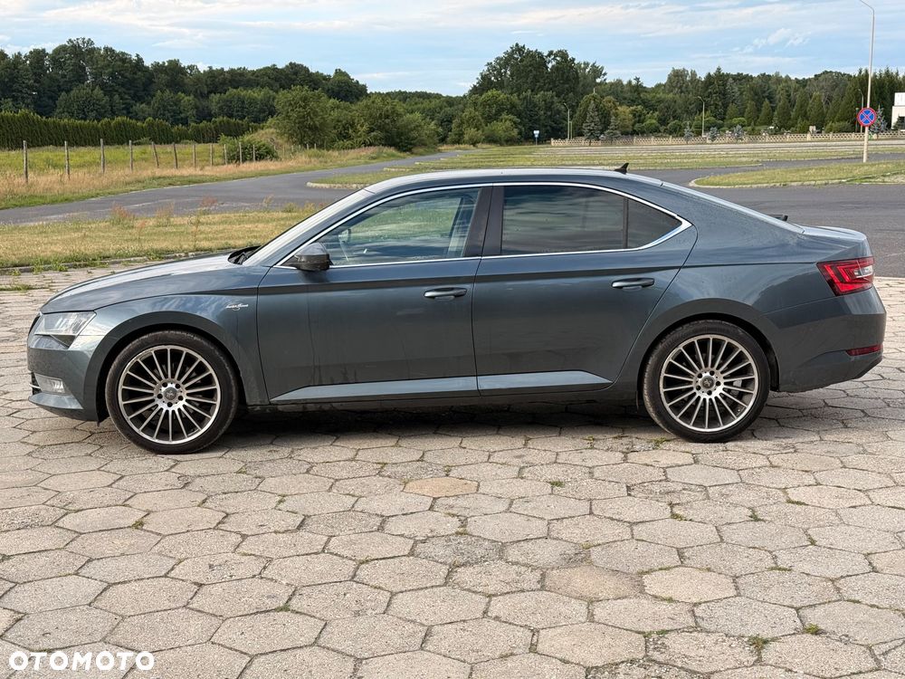 Skoda Superb 2.0 TDI 4x4 L&K DSG - 15