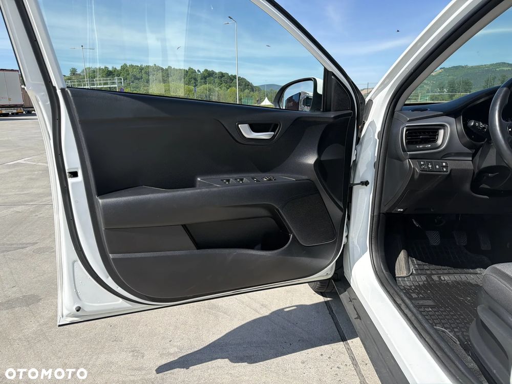 Kia Stonic 1.0 T-GDI M - 11