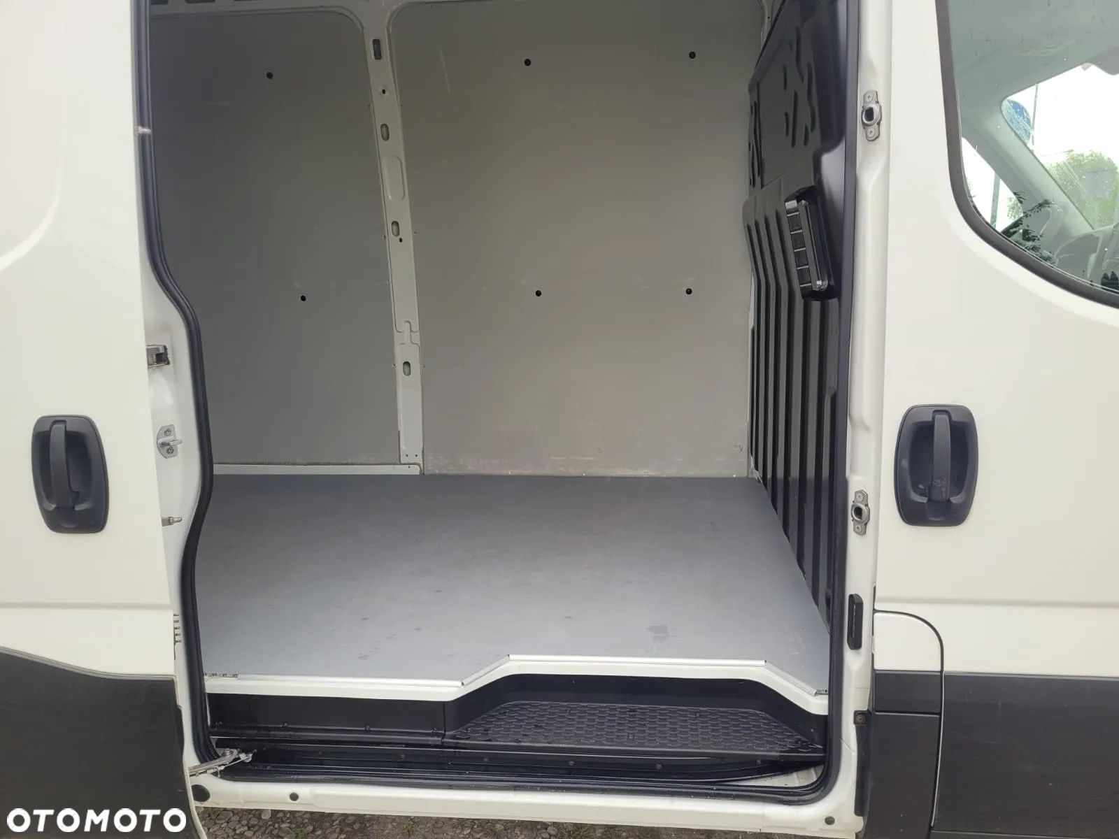 Iveco 35C14 MAXI - 10