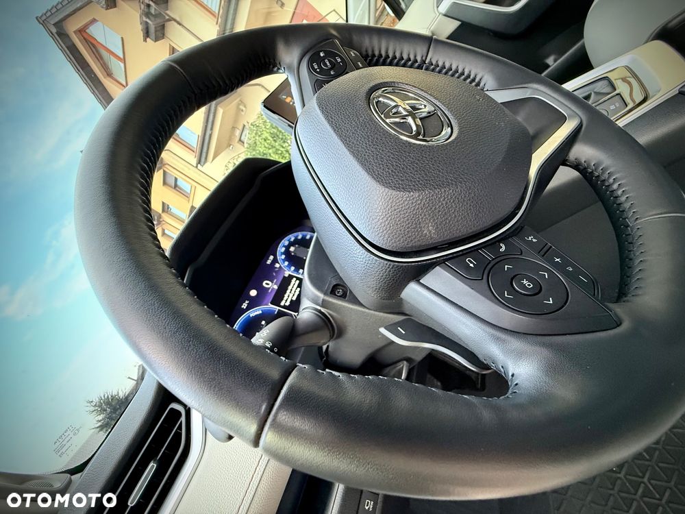 Toyota RAV4 - 16
