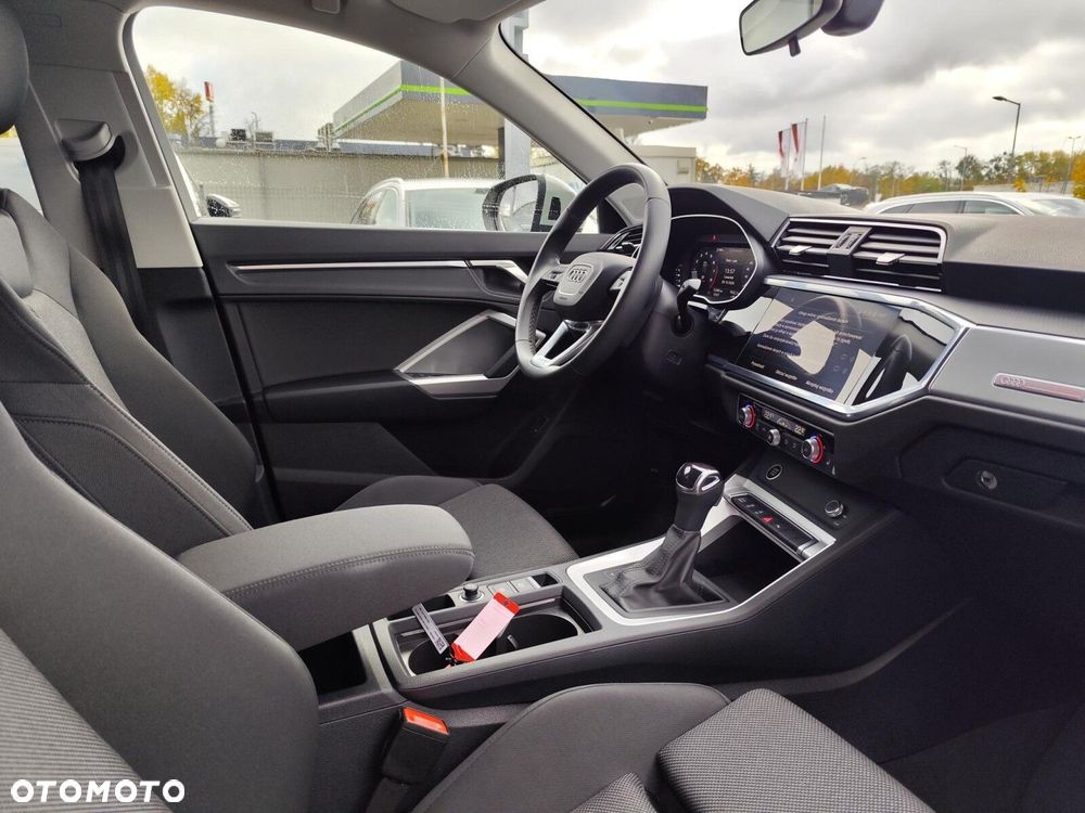 Audi Q3 Sportback - 15