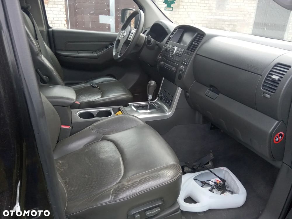 Nissan Navara Autm LE - 5