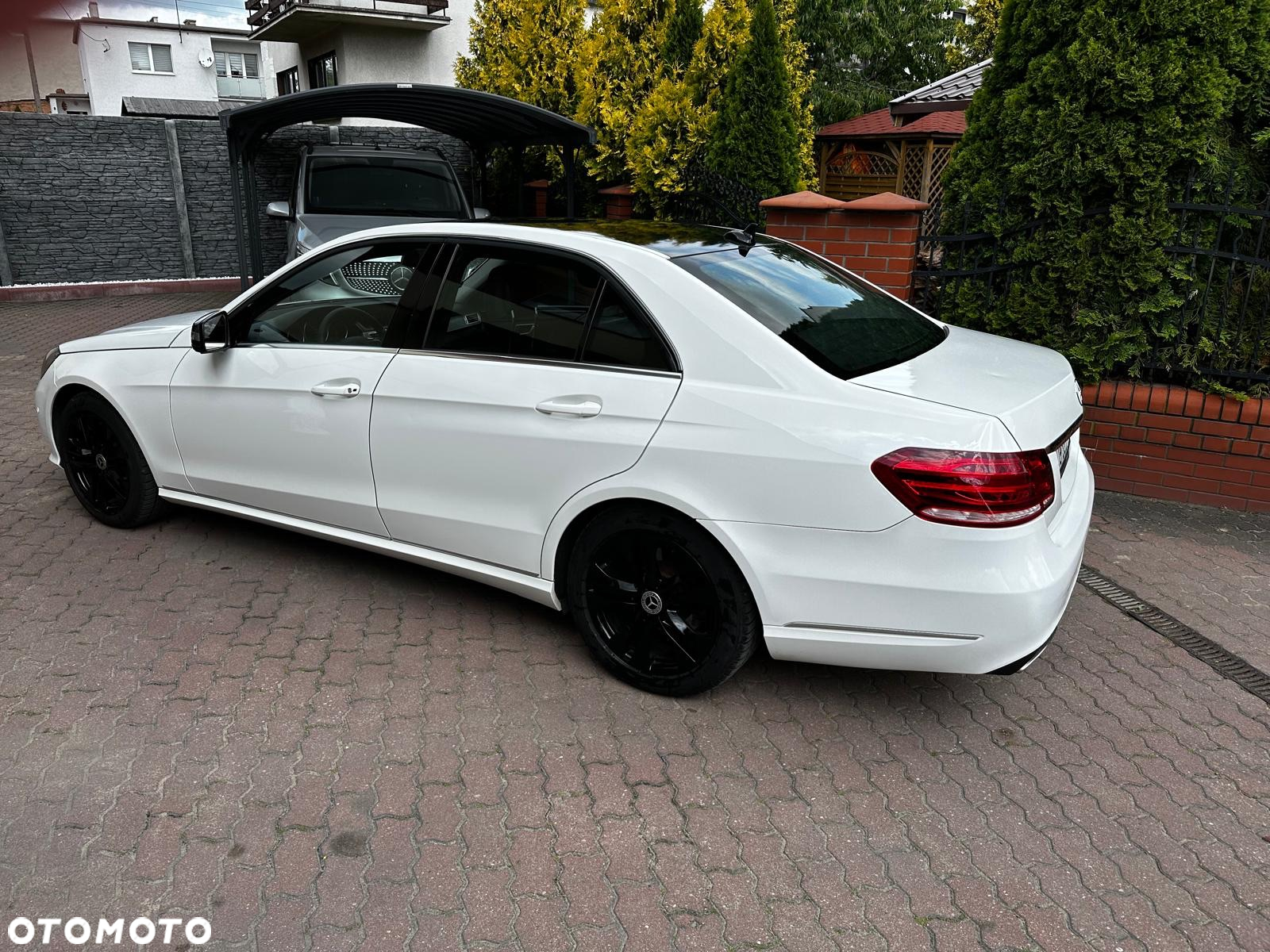 Mercedes-Benz Klasa E 200 BlueTEC 7G-TRONIC - 3