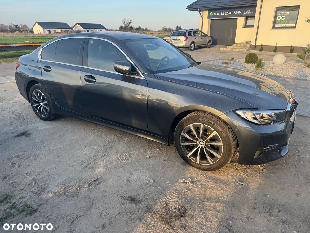 BMW Seria 3 318d mHEV - 2