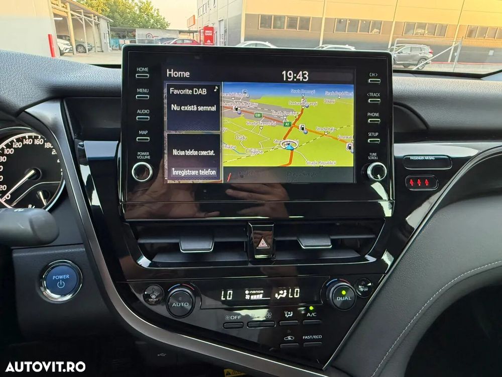 Toyota Camry - 20