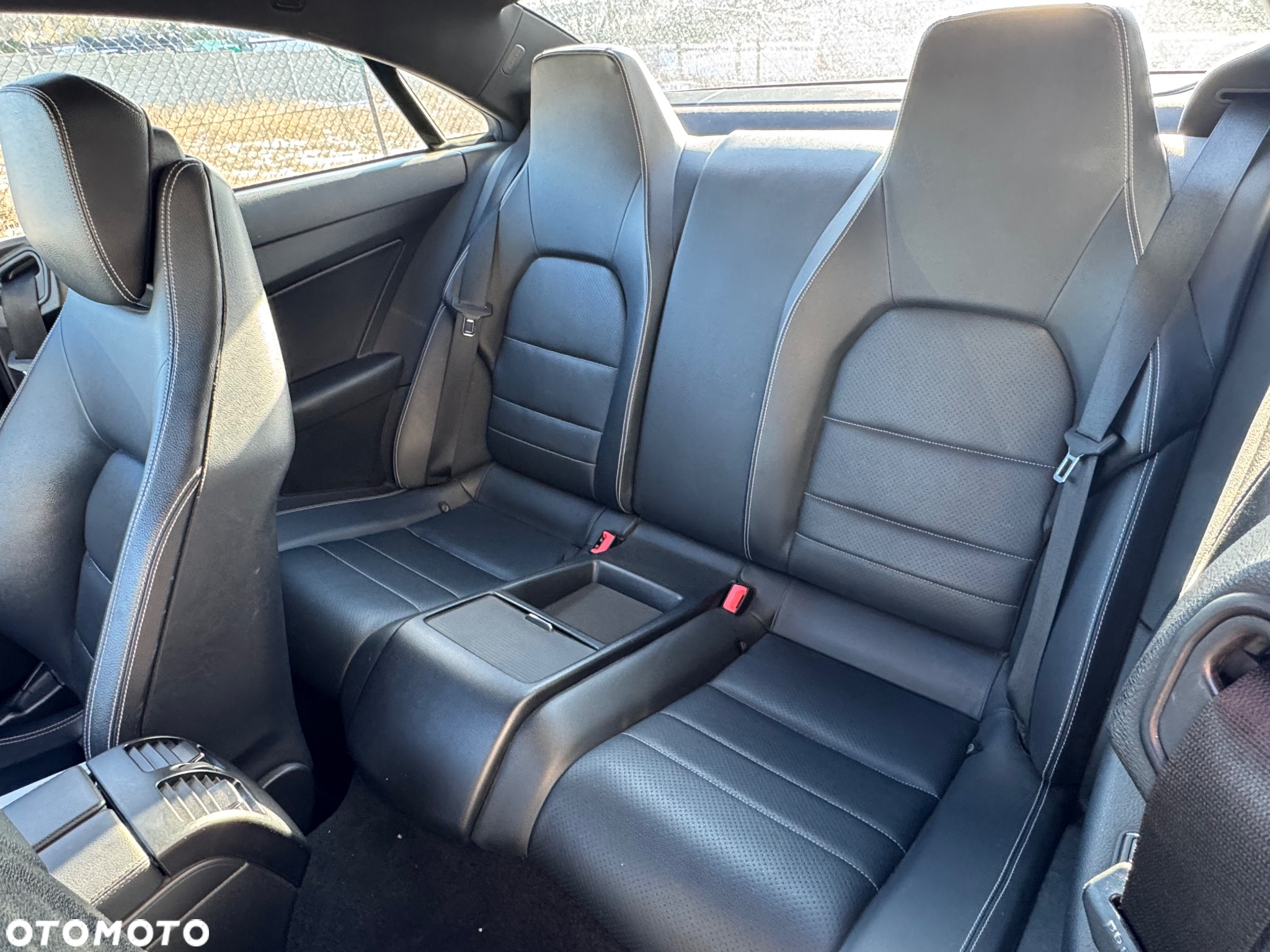Mercedes-Benz Klasa E 200 CGI BlueEffICIENCY - 14
