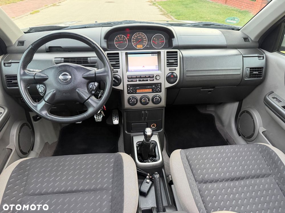 Nissan X-Trail 2.2 dCi 4x4 Columbia - 28