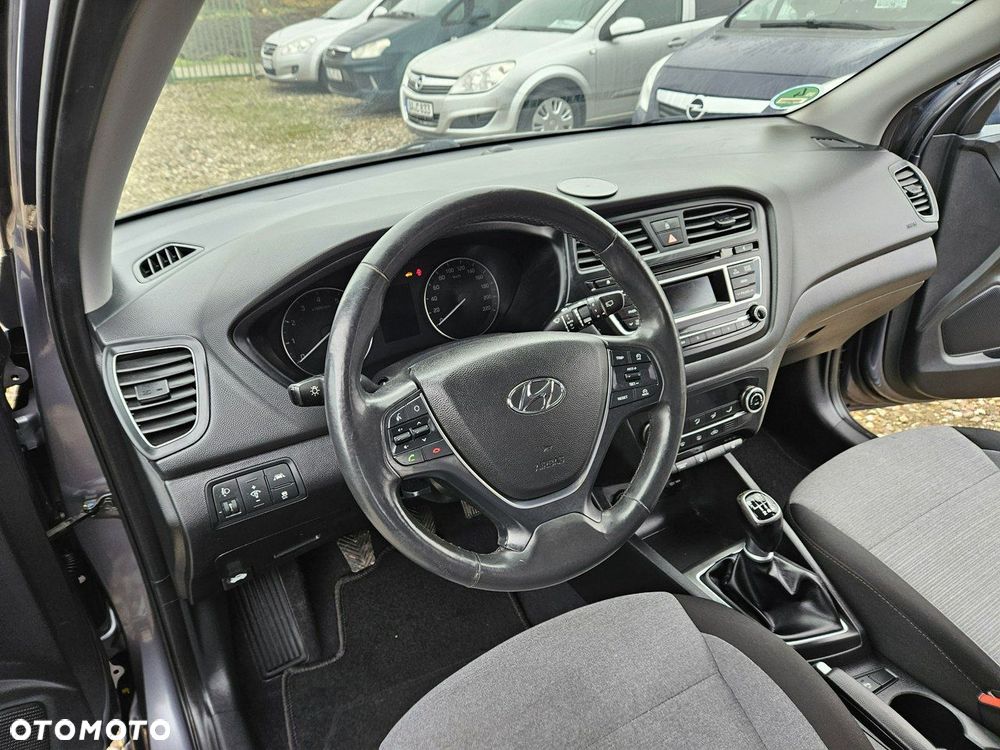 Hyundai i20 - 8