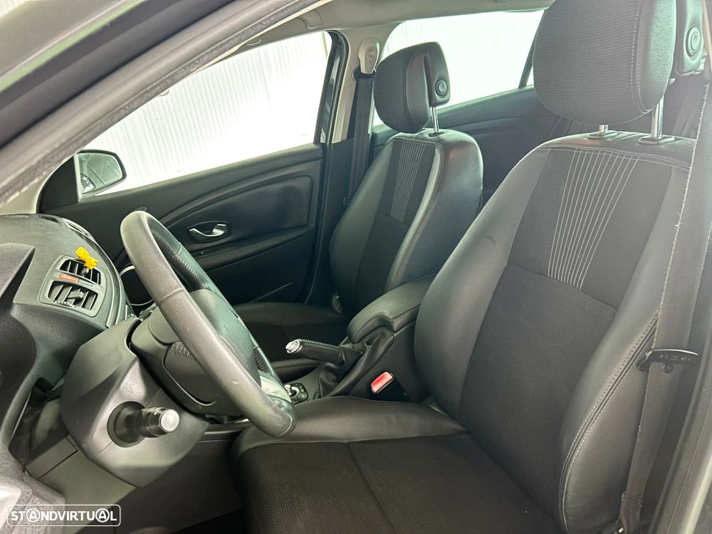 Renault Mégane 1.5 dCi Dynamique S - 11