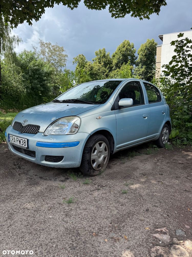 Toyota Yaris - 1
