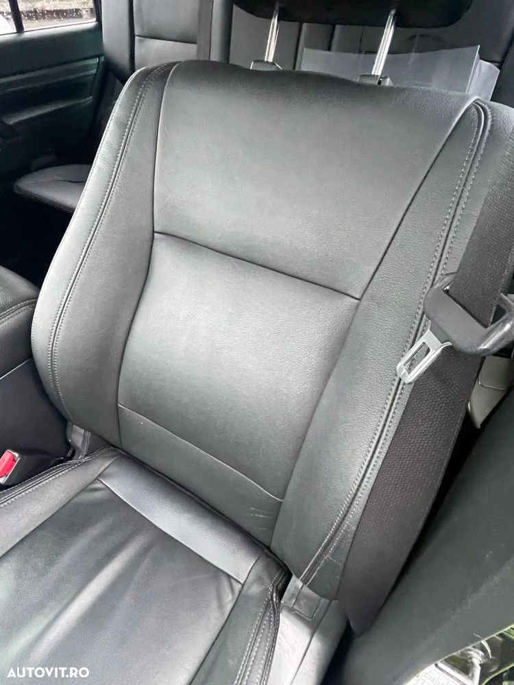 Mitsubishi Pajero - 8