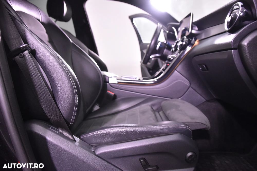 Mercedes-Benz GLC 300 e 4Matic 9G-TRONIC - 11