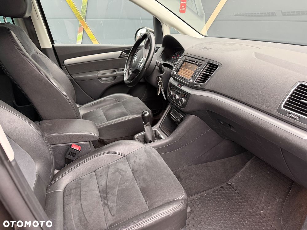 Volkswagen Sharan 2.0 TDI 4MOTION Blue Motion Style - 32