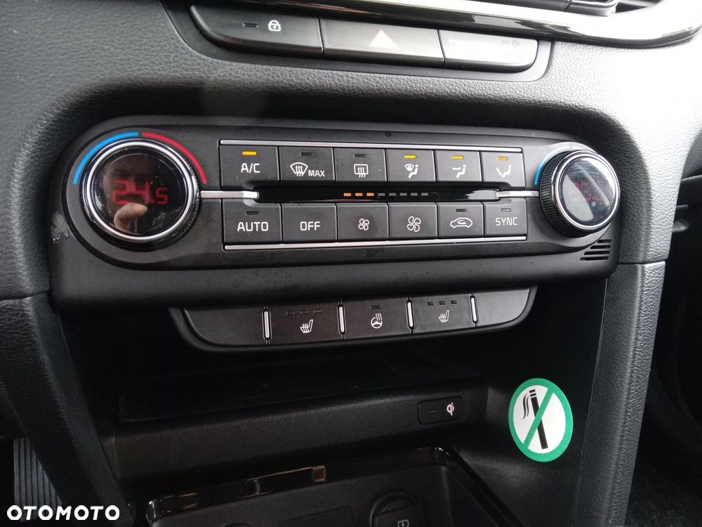 Kia Ceed 1.5 T-GDI DCT7 OPF (48V Mild Hybrid) Spirit - 22
