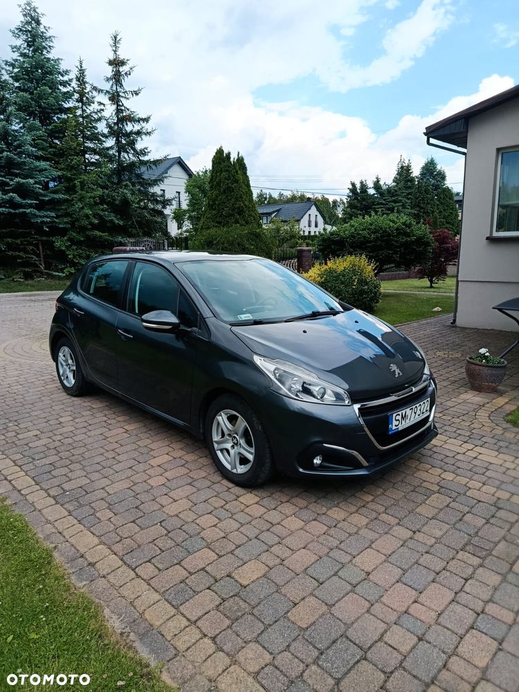 Peugeot 208 - 3