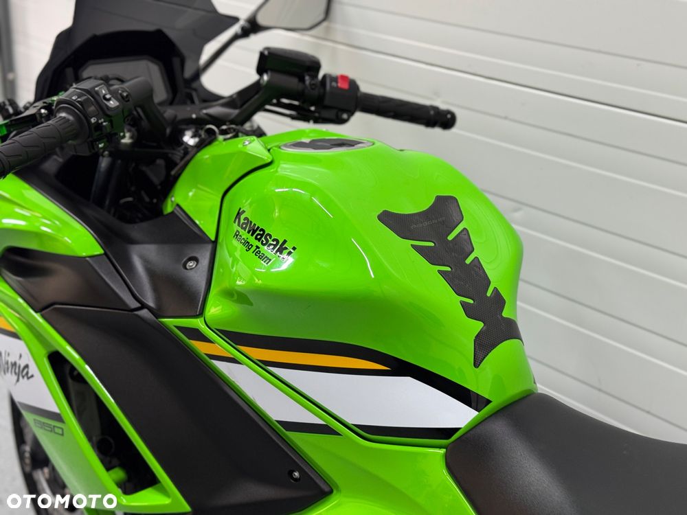 Kawasaki Ninja - 25
