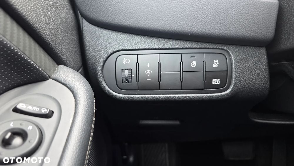 Kia Carens 1.7 CRDi Business Line 7os 7DCT - 14