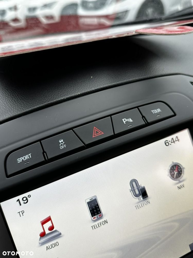 Opel Insignia - 11