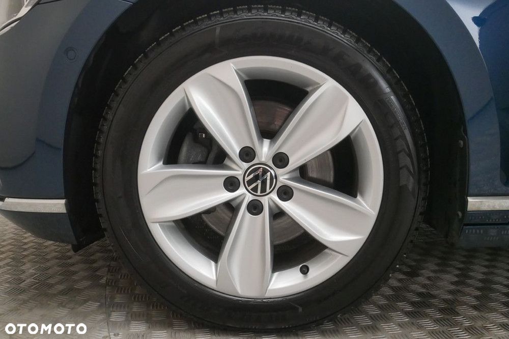 Volkswagen Passat Variant 2.0 TSI Elegance DSG - 14