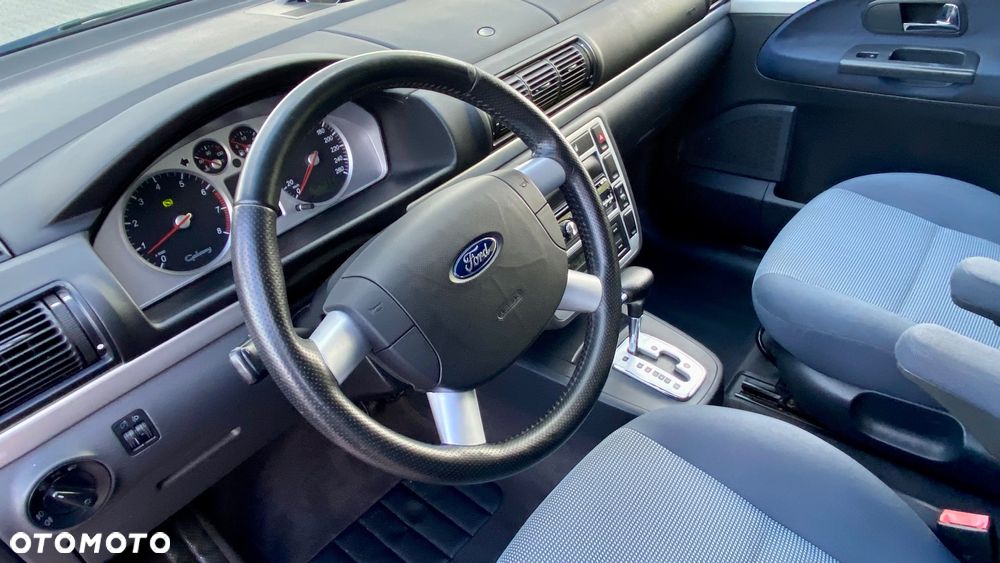 Ford Galaxy - 24