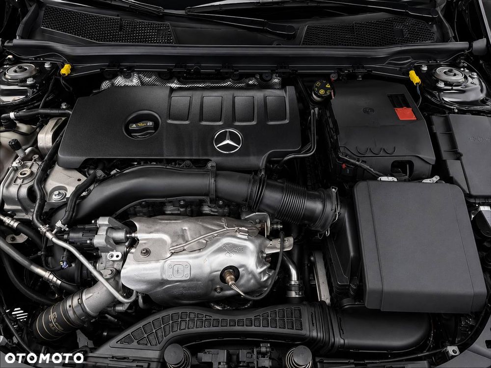 Mercedes-Benz CLA 250 4Matic 7G-DCT AMG Line - 11