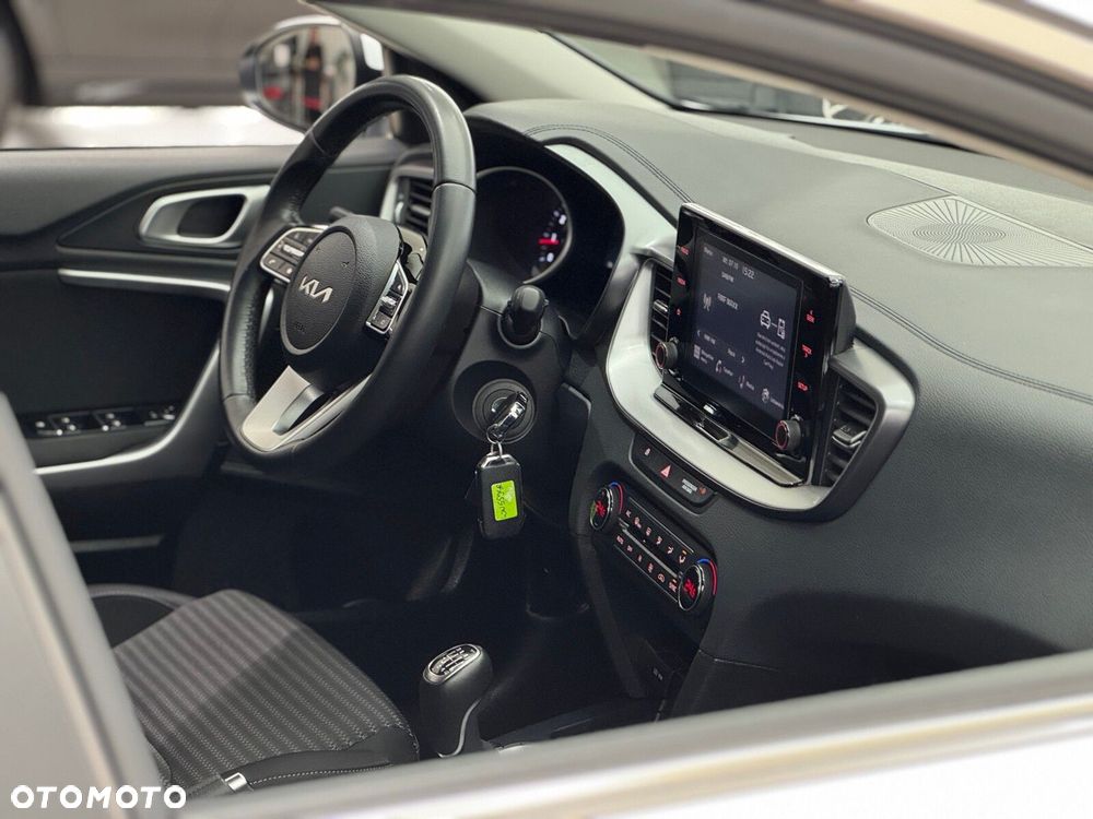 Kia Ceed 1.5 T-GDI M - 37