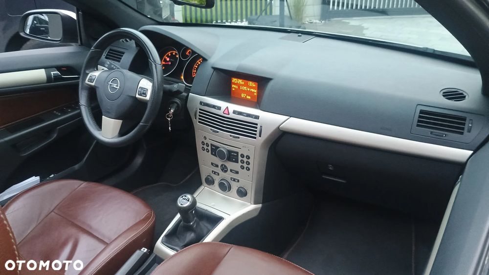 Opel Astra 1.8 Cosmo - 29