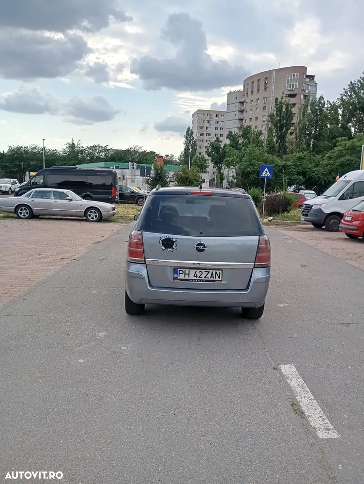 Opel Zafira 1.6i Club - 2