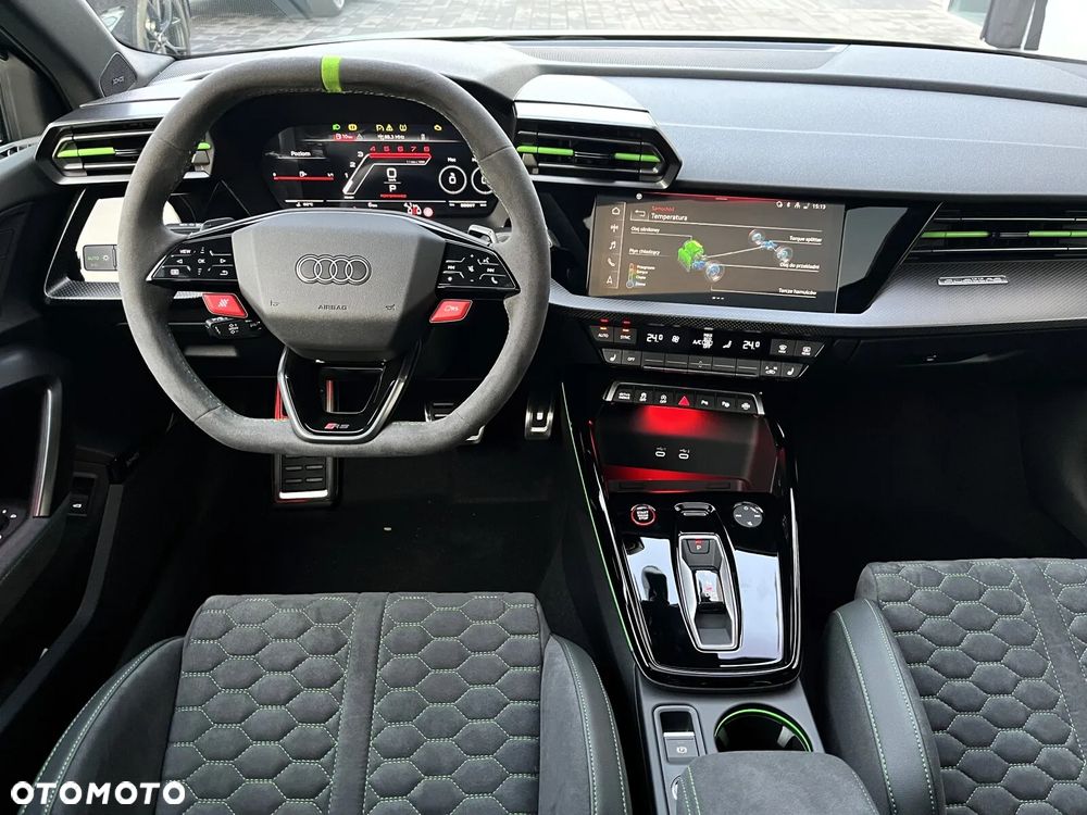 Audi RS3 Sportback - 19