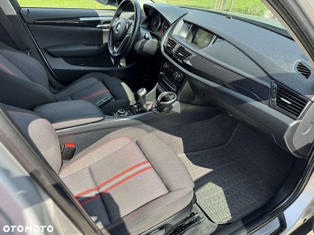 BMW X1 sDrive18d Sport Line - 28