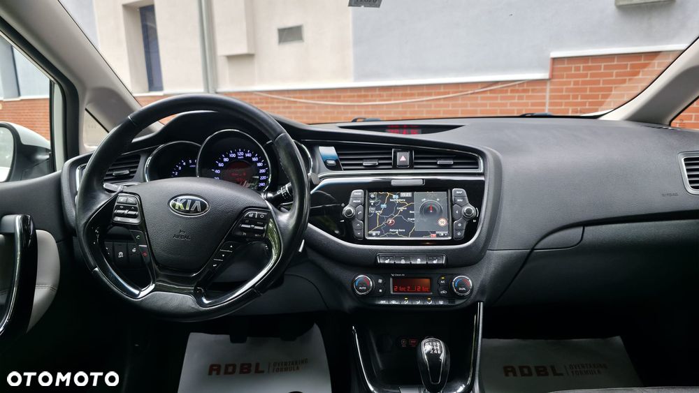 Kia Ceed 1.6 CRDi GT Line - 16