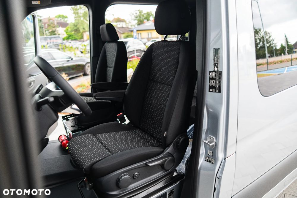 Mercedes-Benz Sprinter 9-osobowy - 22