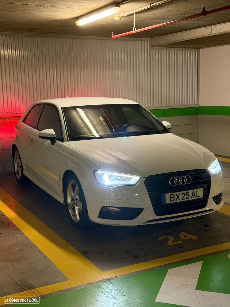 Audi A3 1.6 TDI Attraction Ultra - 2