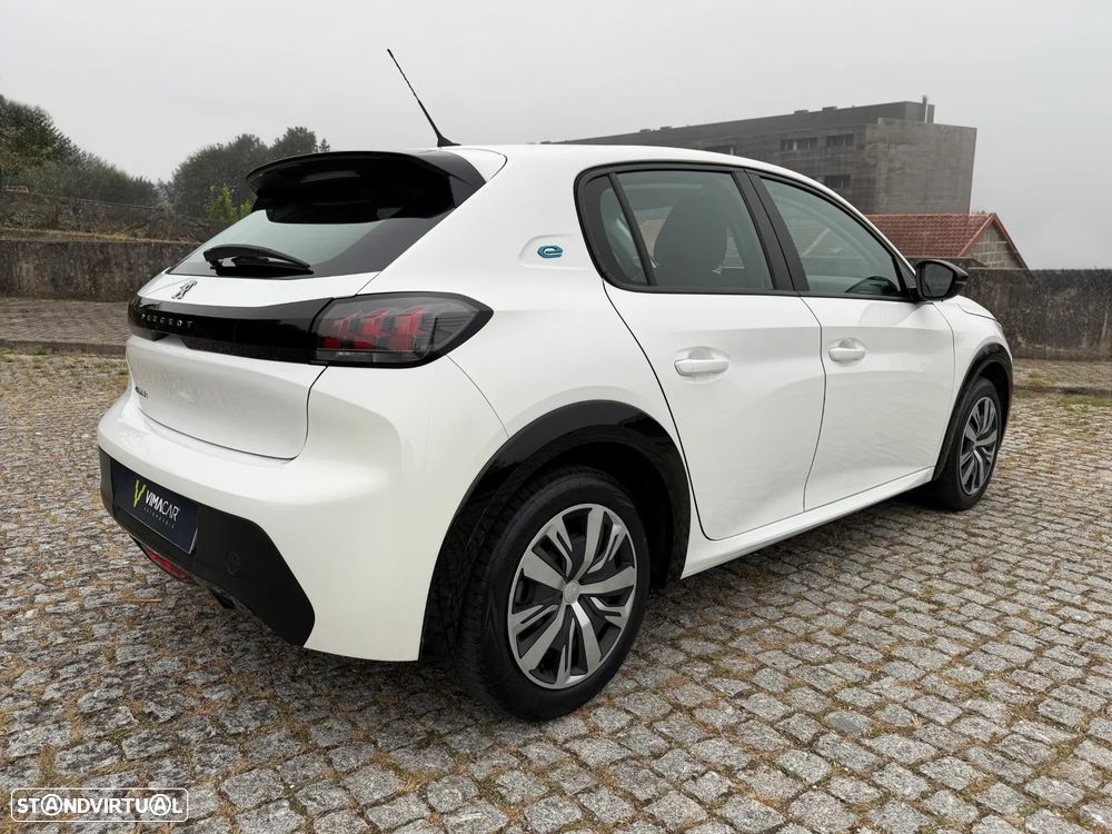 Peugeot e-208 50 kWh Active Pack — fotografia 12