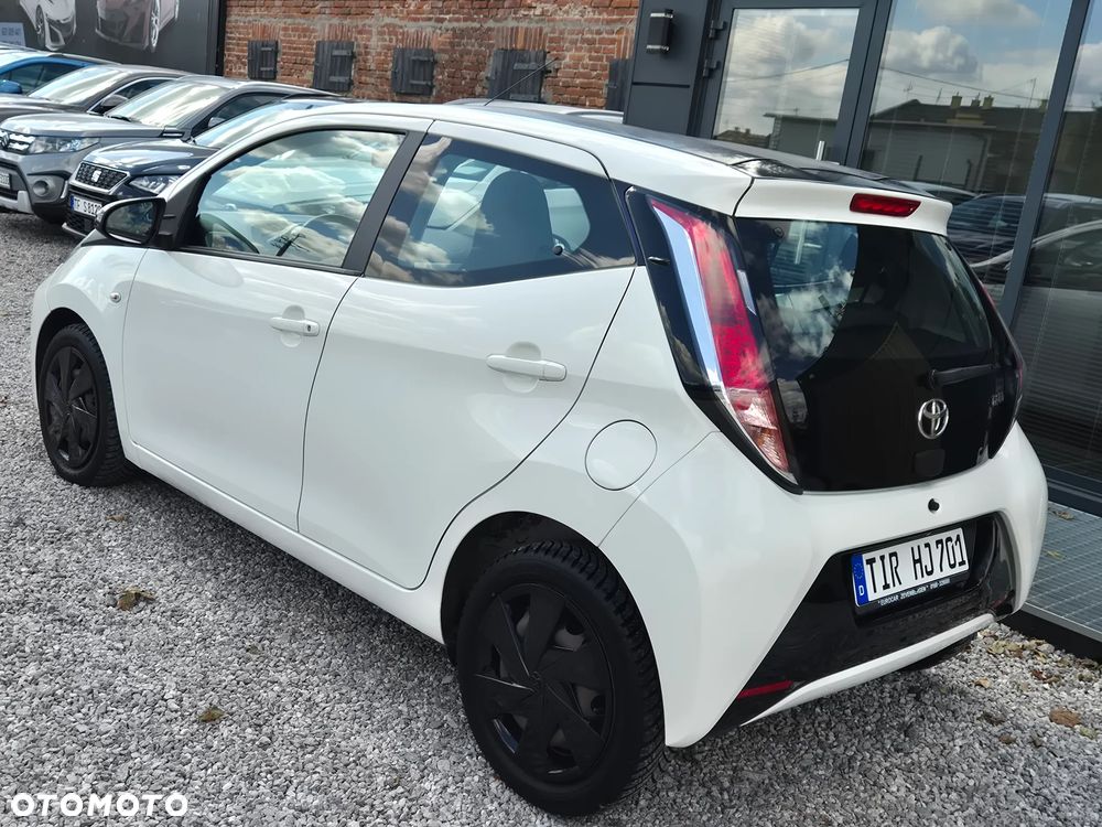 Toyota Aygo x-play Eco - 9