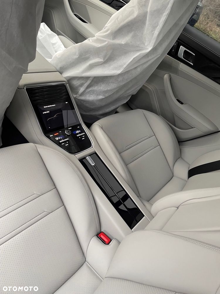 Porsche Panamera - 15