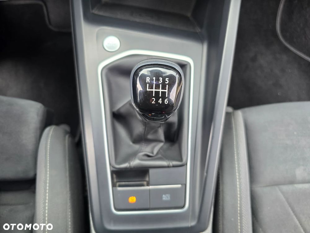 Volkswagen Golf - 35