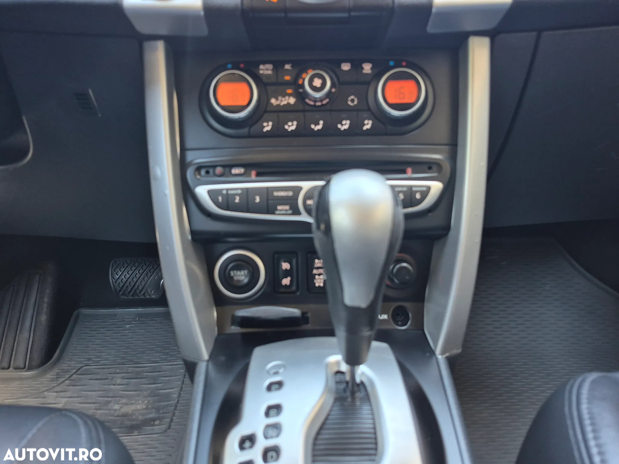 Renault Koleos 2.0 dCI 4X4 Privilege Aut - 15