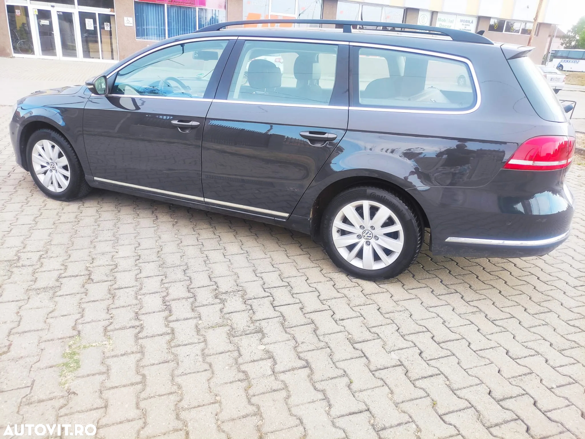 Volkswagen Passat - 4