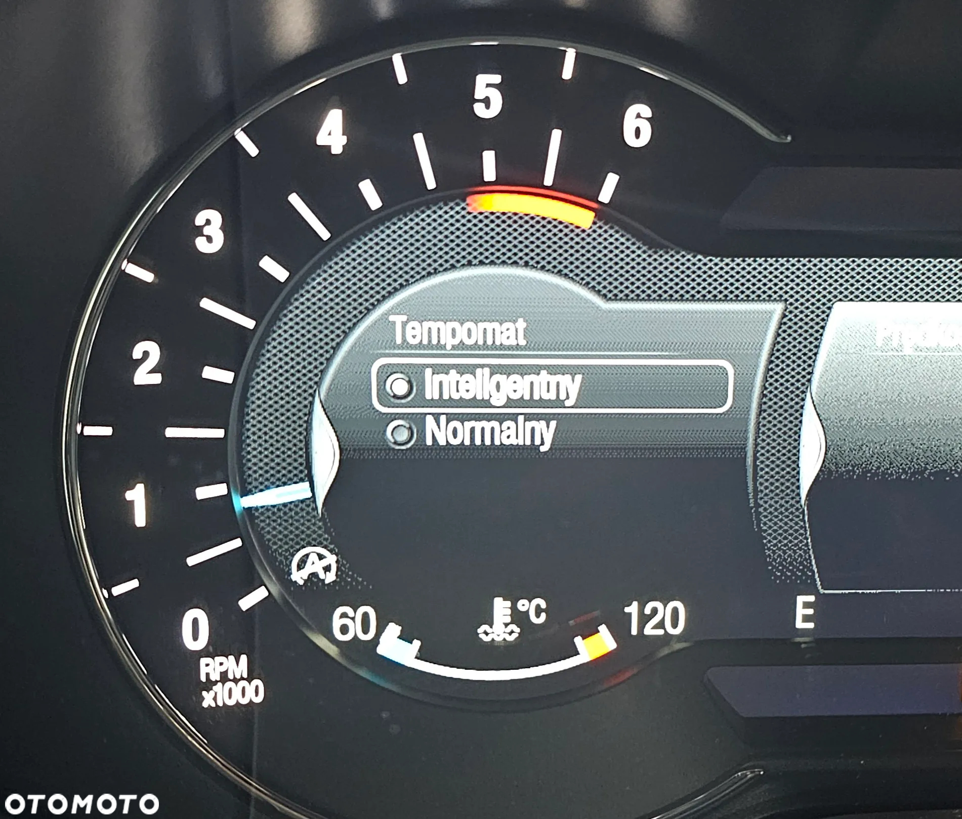 Ford S-Max - 32