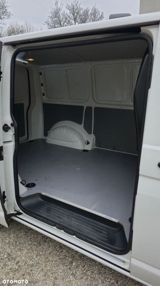 Volkswagen Transporter - 16