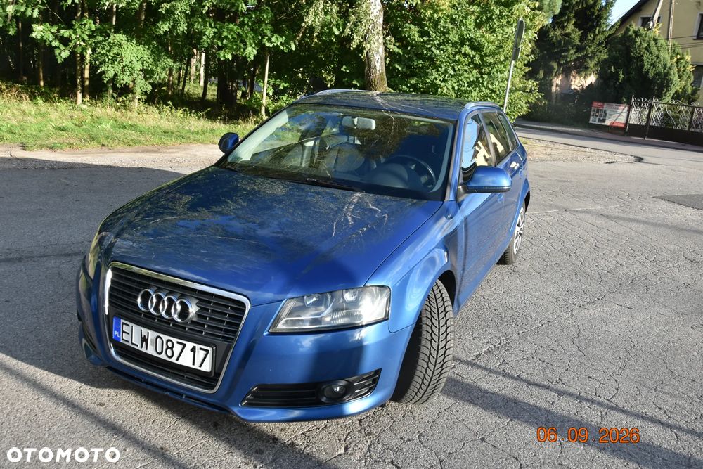 Audi A3 Sportback - 1