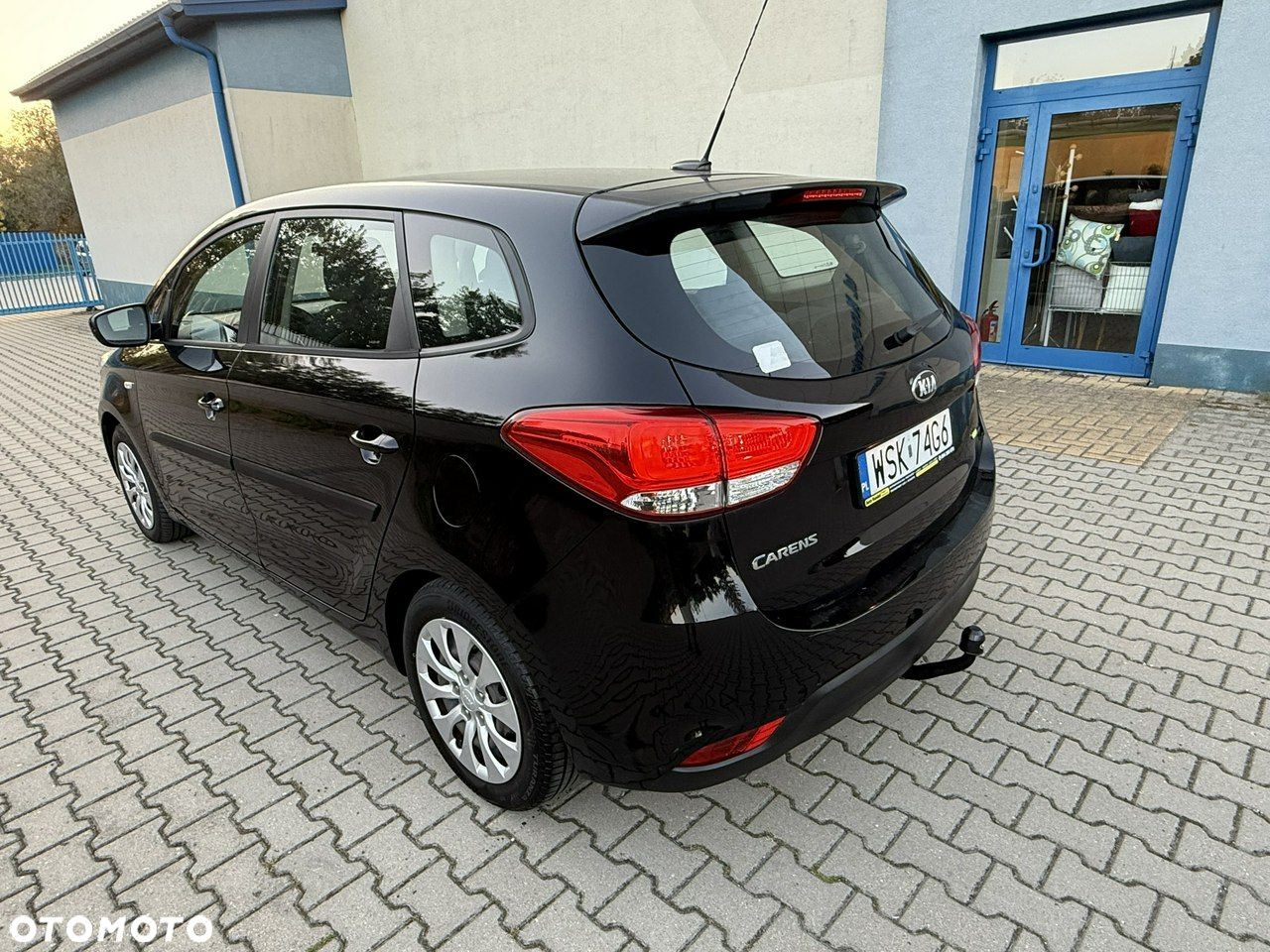 Kia Carens - 2
