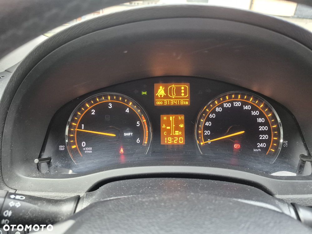 Toyota Avensis 2.2 D-4D Platinium - 10