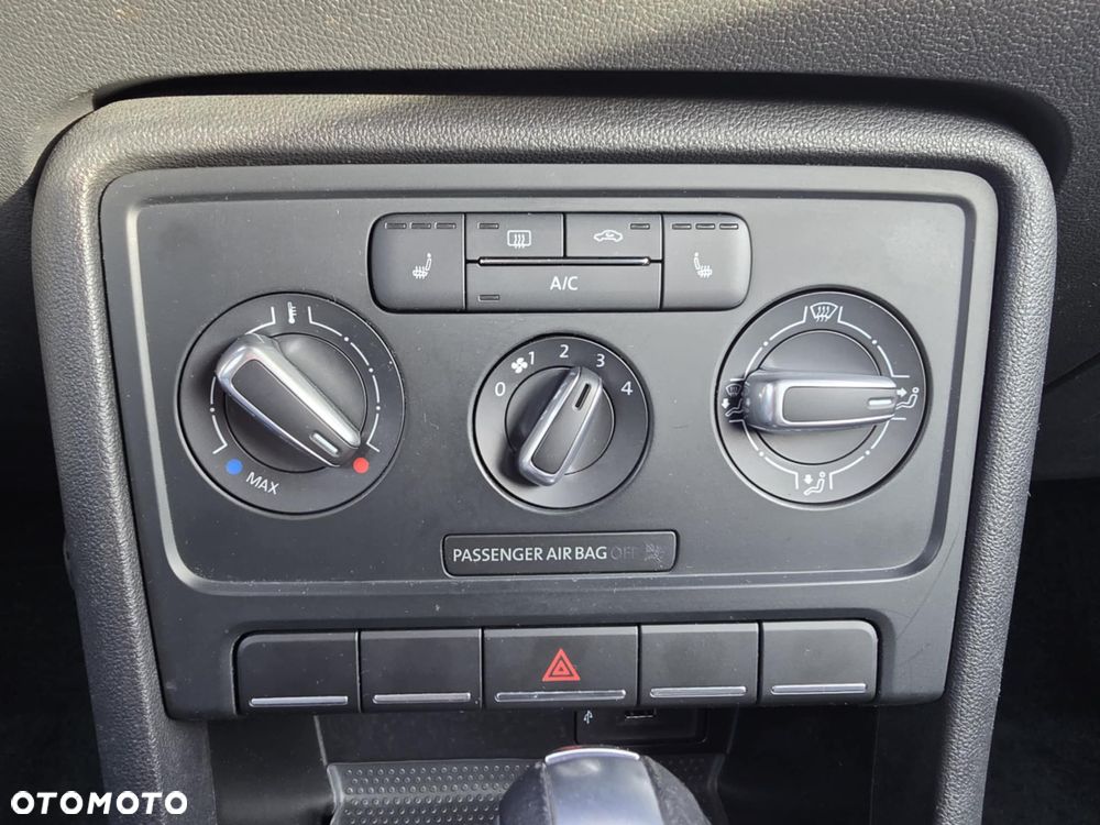 Volkswagen New Beetle - 36