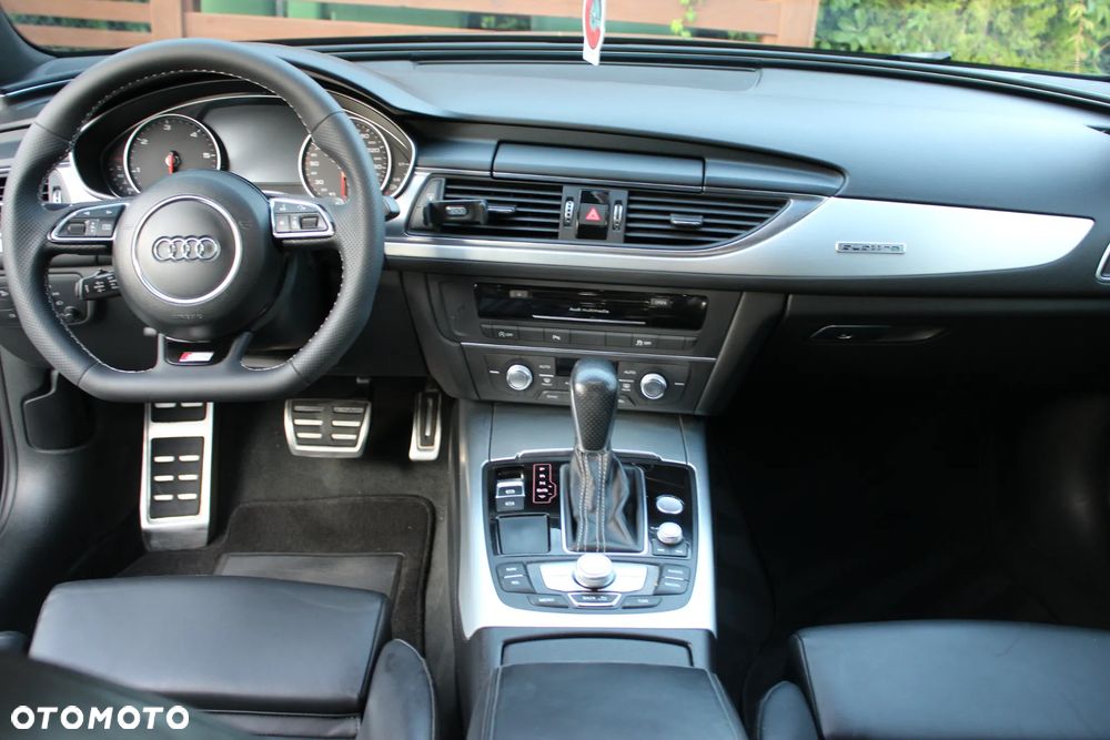 Audi A6 Avant 3.0 TDI quattro S tronic - 25