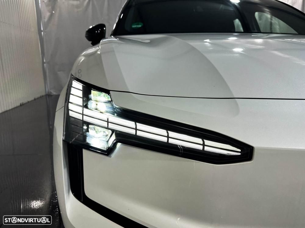 Volvo EX30 Single Motor Extended Range RWD Plus - 15